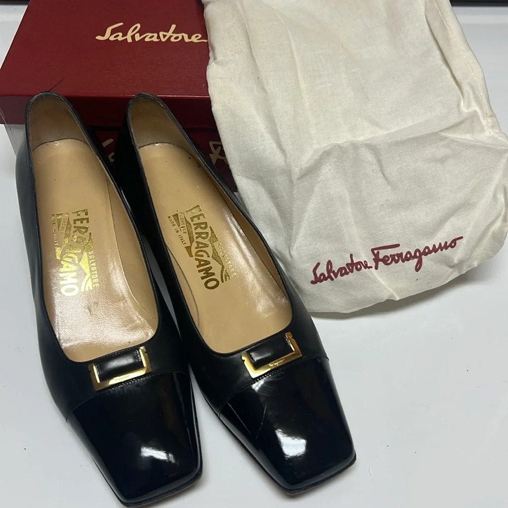 Salvatorre‎ ferragamo Nero Patent calf shoes